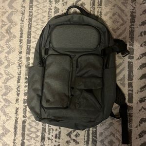 Lululemon Cruise mr backpack
